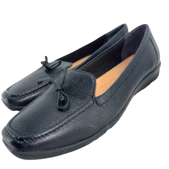 Clarks Collection Soft Cushion Black Slip On Flats Loafers Women's Size 10M EUC - Picture 1 of 12